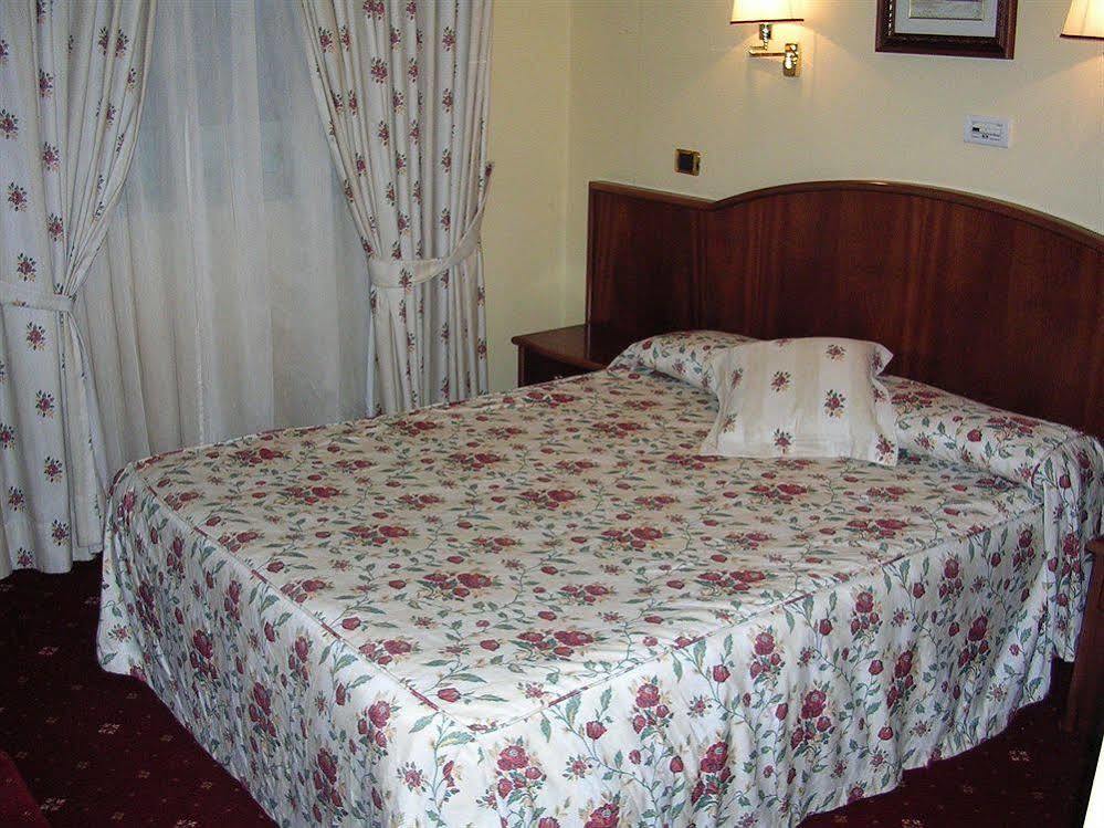 Hotel Princess Оренсе Экстерьер фото
